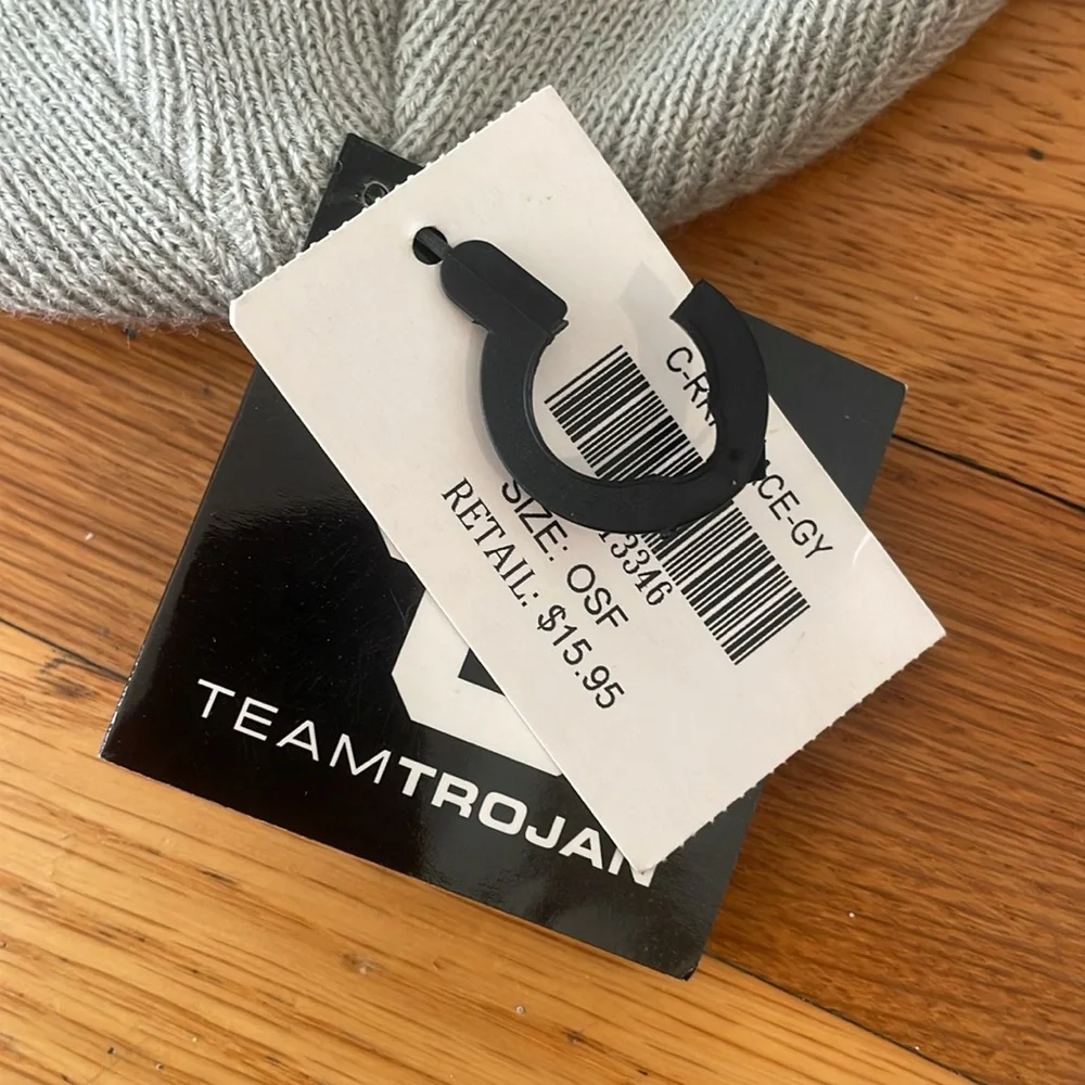 gray usc beanie - Picture 4 of 4